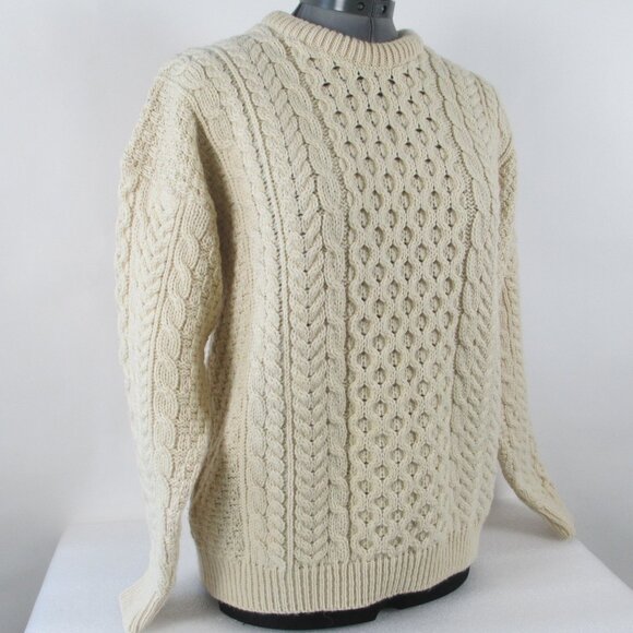 CARRAIG DONN IRISH FISHERMAN'S SWEATER - Picture 8 of 16